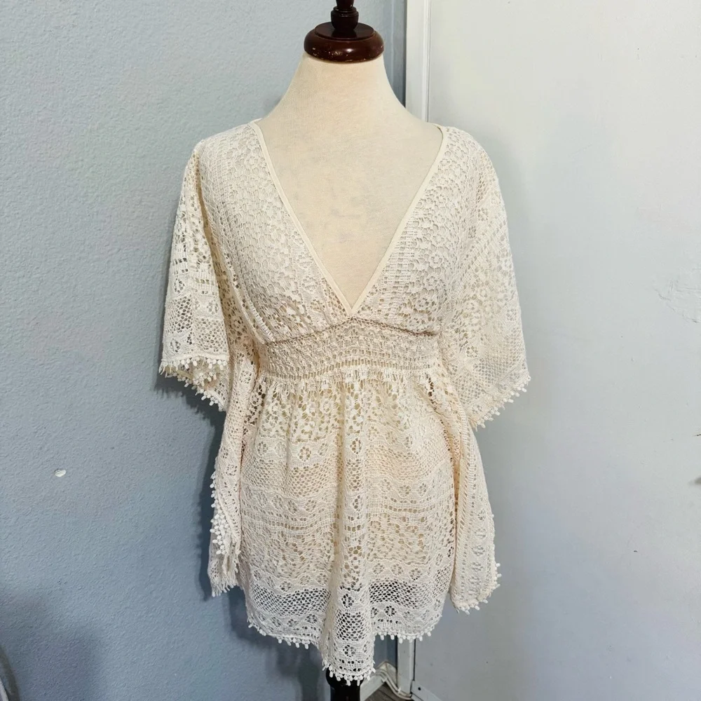 Xhilaration Women Bohemian Cream‎ V-Neck Lace Swim Cover Up Top Sz M